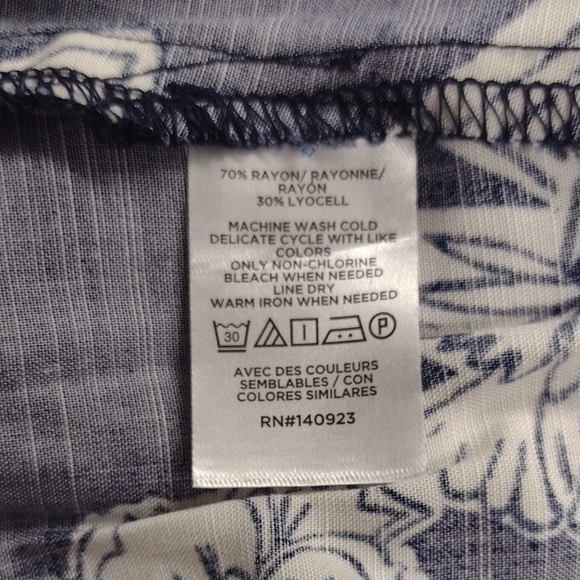 NEW LOFT Navy and White Floral Long Sleeve Dress Oversized, Bohemian. - Picture 15 of 16